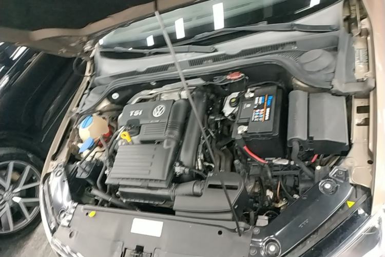Used Volkswagen Sagitar 2015 230TSI Automatic Comfort Version Engine Bay