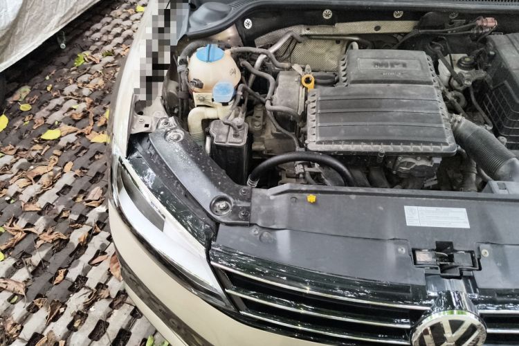 Used Volkswagen Sagitar 2015 1.6L Automatic Comfort Model Engine Bay Right