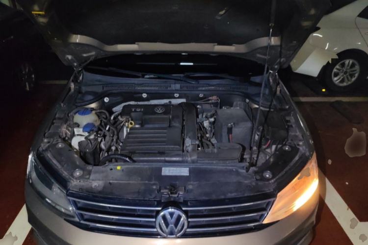 Used Volkswagen Sagitar 2015 230TSI Automatic Comfort Version Engine Bay