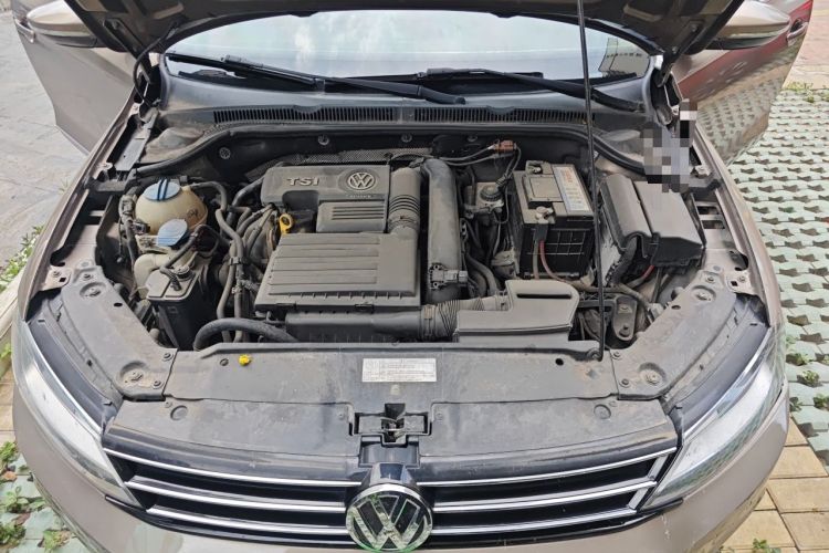 Used Volkswagen Sagitar 2015 230TSI Automatic Luxury Model Engine Bay