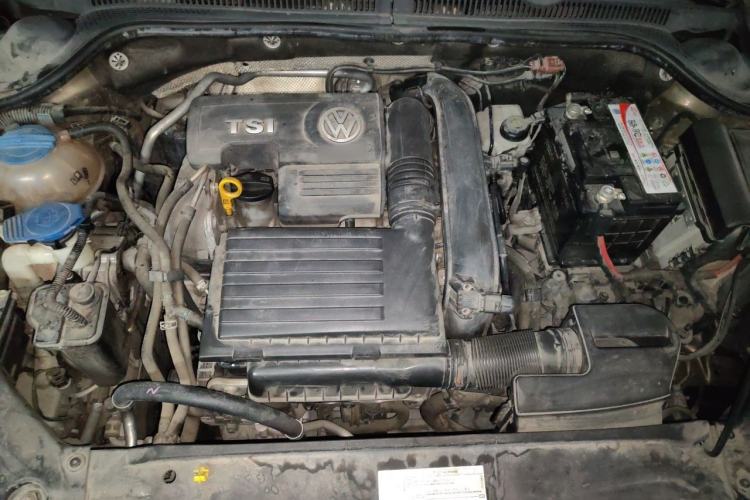 Used Volkswagen Sagitar 2015 230TSI Automatic Comfort Version Engine Bay