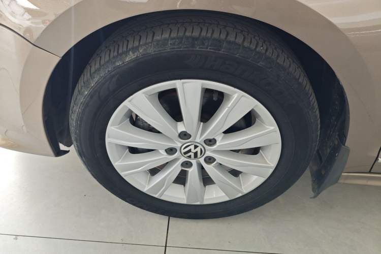 Used Volkswagen Sagitar 2015 230TSI Automatic Comfort Version Exterior 4