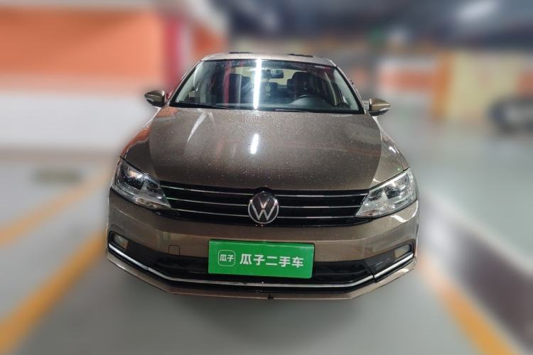 Used Volkswagen Sagitar 2015 230TSI Automatic Comfort Version Front