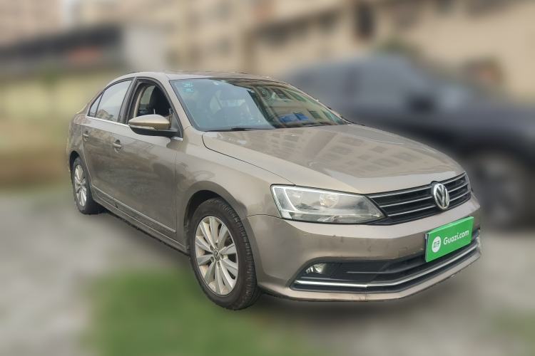 Used Volkswagen Sagitar 2015 1.6L Automatic Comfort Model Front Right 45 Deg