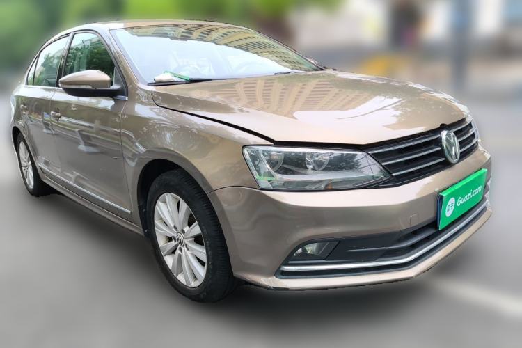 Used Volkswagen Sagitar 2015 1.6L Manual Comfort Model Front Right 45 Deg
