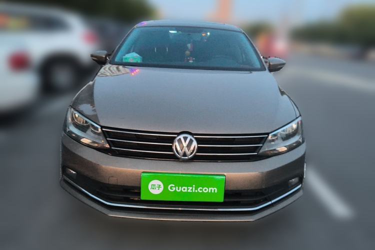 Used Volkswagen Sagitar 2015 1.6L Automatic Comfort Model Front