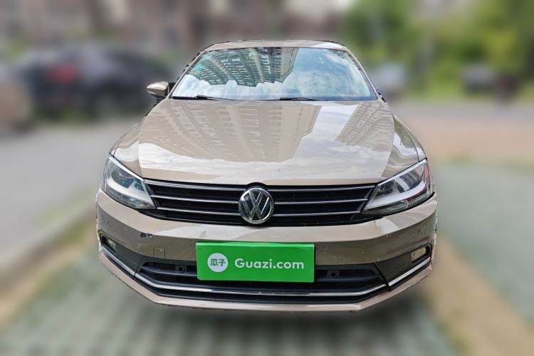 Used Volkswagen Sagitar 2015 230TSI Automatic Luxury Model Front