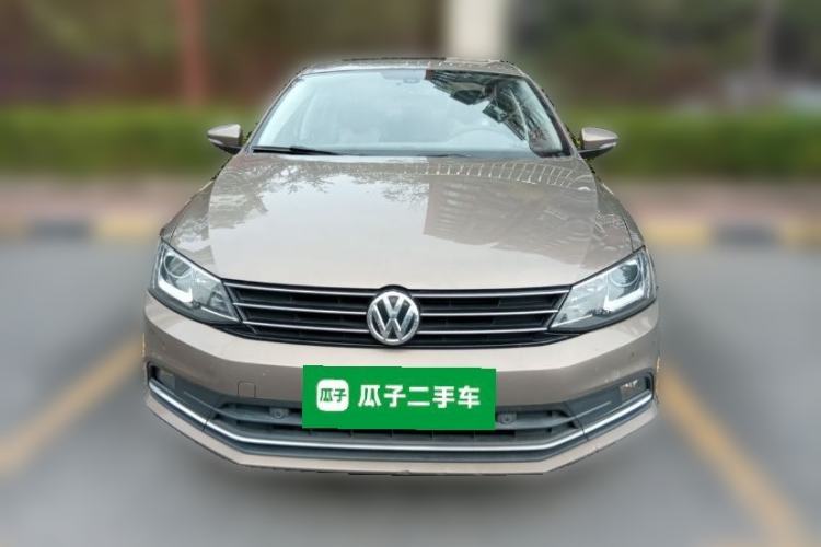 Used Volkswagen Sagitar 2015 230TSI Automatic Luxury Model Front