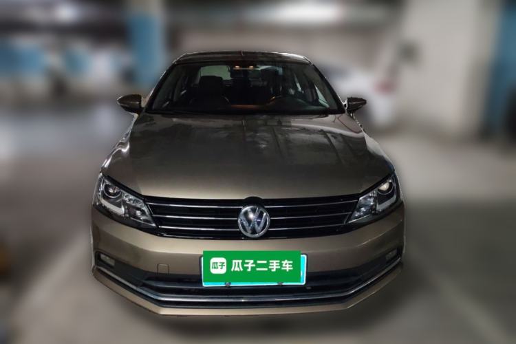 Used Volkswagen Sagitar 2015 230TSI Automatic Comfort Version Front