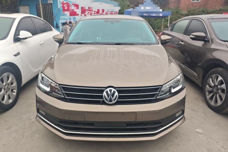 Used Volkswagen Sagitar 2015 230TSI Automatic Comfort Version Front