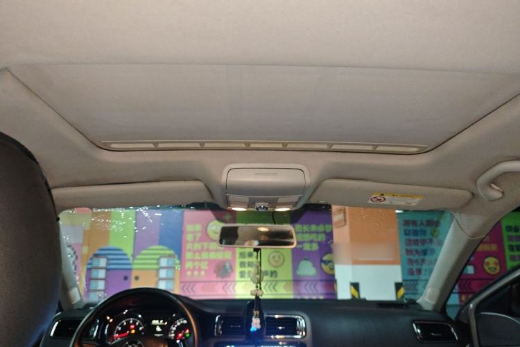 Used Volkswagen Sagitar 2015 230TSI Automatic Comfort Version Headliner