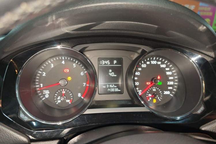 Used Volkswagen Sagitar 2015 230TSI Automatic Comfort Version Instrument Cluster