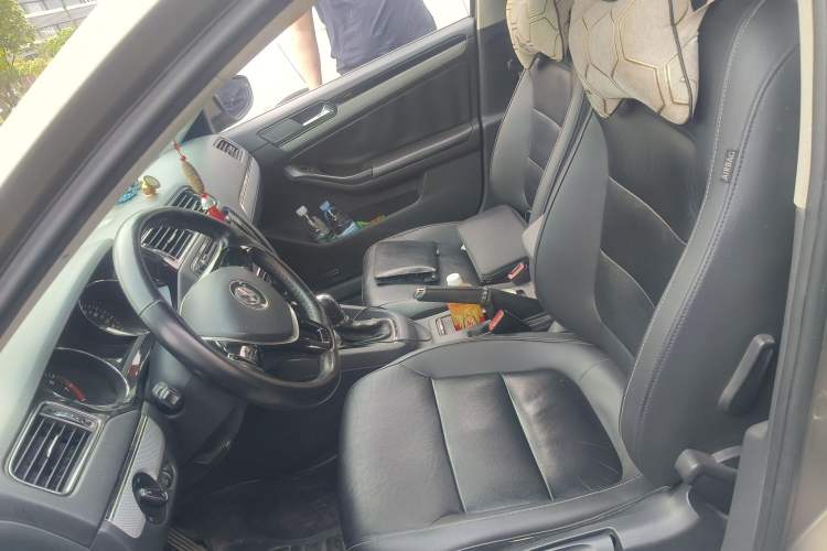 Used Volkswagen Sagitar 2015 1.6L Automatic Comfort Model Left Front Seat