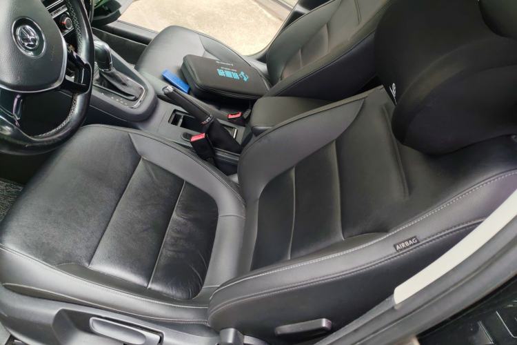 Used Volkswagen Sagitar 2015 1.6L Automatic Comfort Model Left Front Seat