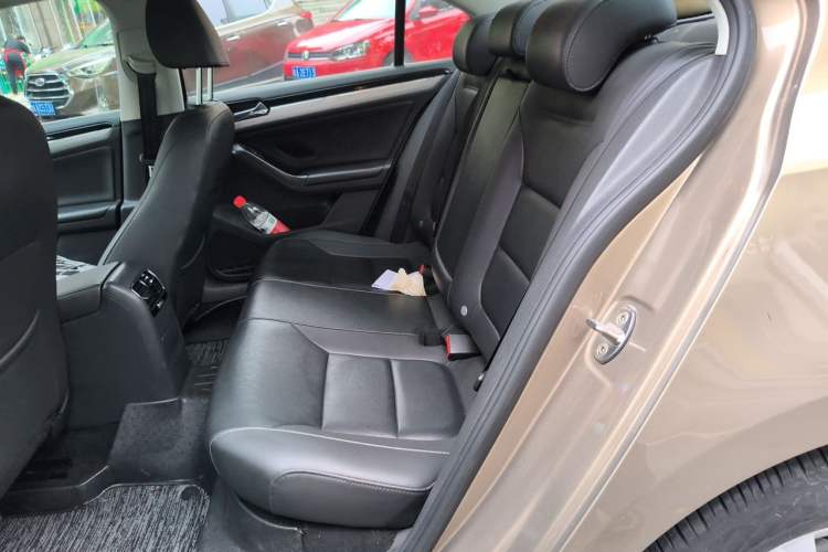 Used Volkswagen Sagitar 2015 1.6L Manual Comfort Model Left Rear Seat