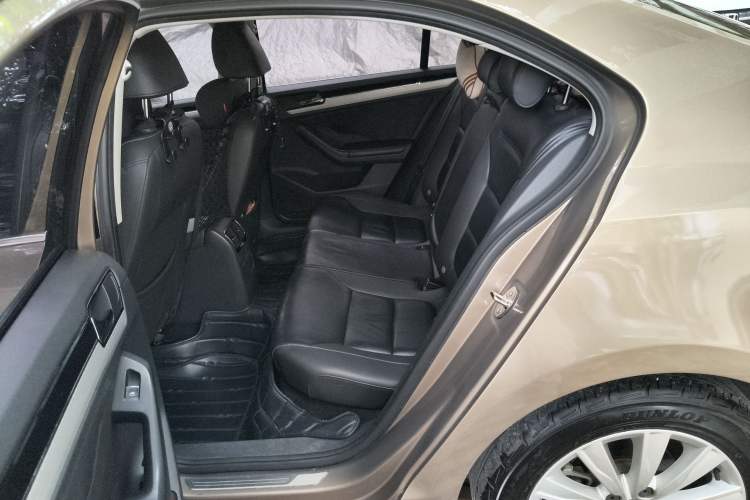 Used Volkswagen Sagitar 2015 1.6L Automatic Comfort Model Left Rear Seat