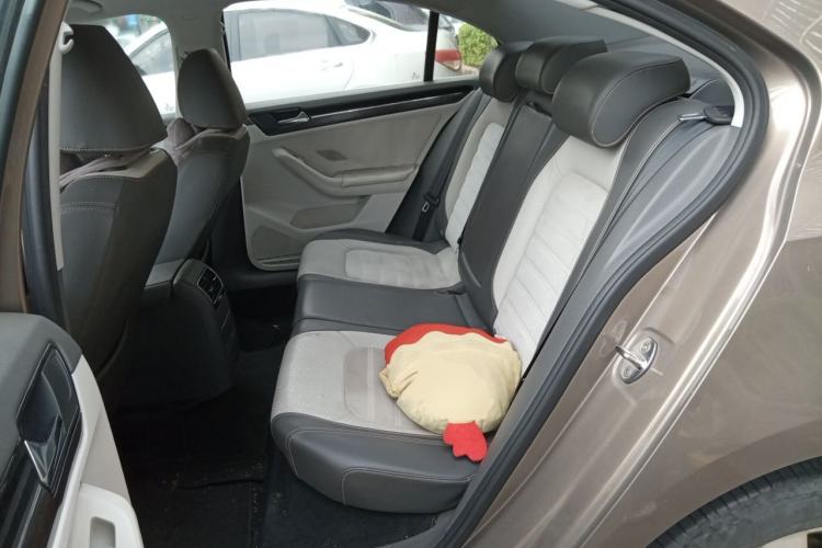 Used Volkswagen Sagitar 2015 230TSI Automatic Luxury Model Left Rear Seat