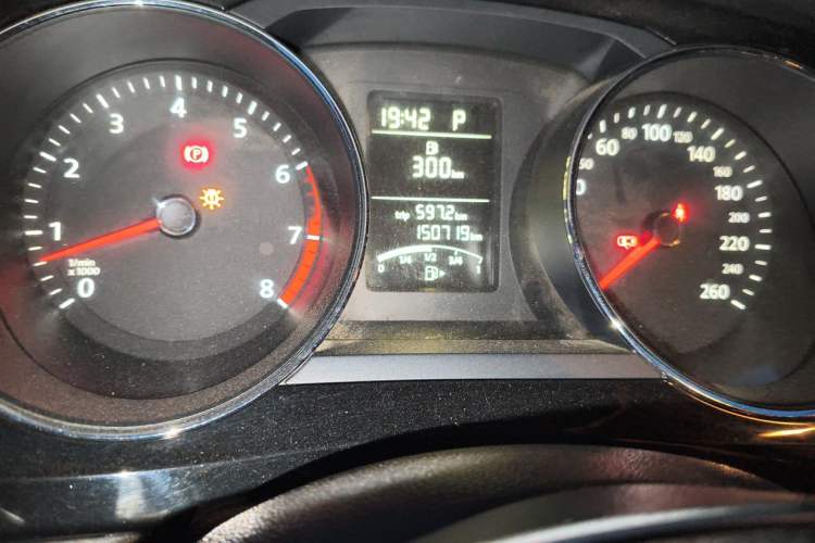 Used Volkswagen Sagitar 2015 1.6L Automatic Comfort Model Odometer Close Up