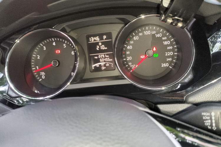 Used Volkswagen Sagitar 2015 1.6L Automatic Comfort Model Odometer Close Up