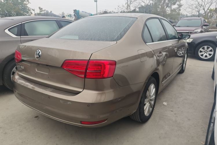 Used Volkswagen Sagitar 2015 230TSI Automatic Comfort Version Rear Right 45 Deg