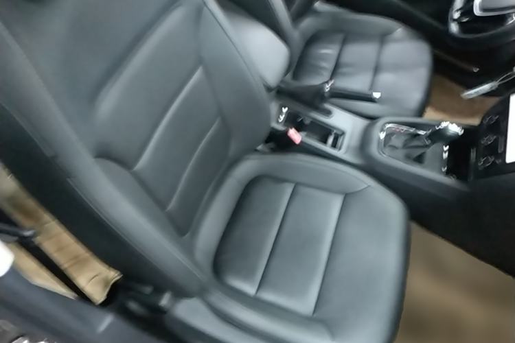 Used Volkswagen Sagitar 2015 230TSI Automatic Comfort Version Right Front Seat