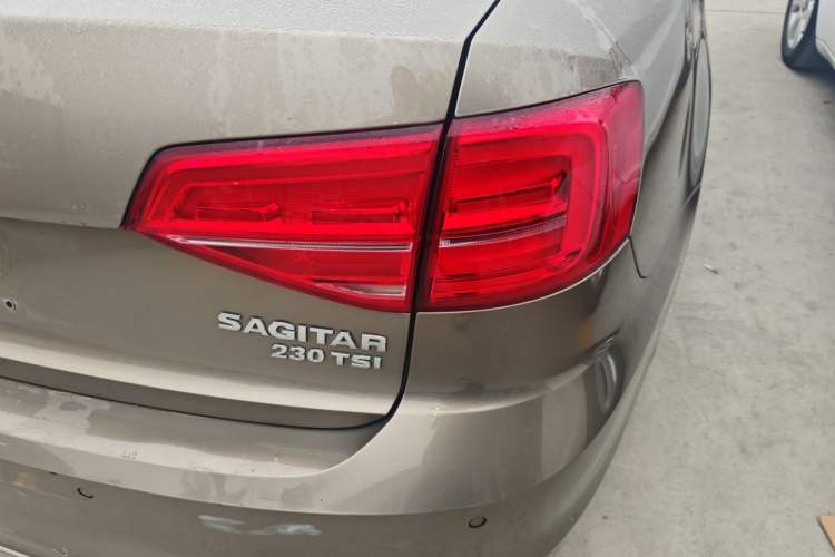 Used Volkswagen Sagitar 2015 230TSI Automatic Comfort Version Right Rear Taillight
