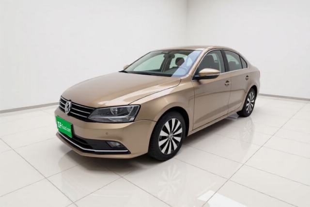 Volkswagen Sagitar 2015 230TSI Automatic Luxury Model usado