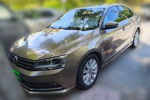 Ojetý Volkswagen Sagitar 2015 1.6L Automatic Comfort Model