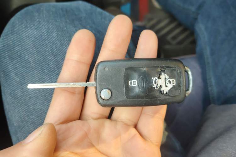 Used Volkswagen Sagitar 2015 1.6L Manual Comfort Model Vehicle Key