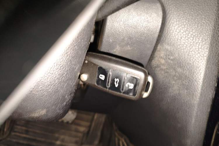 Used Volkswagen Sagitar 2015 1.6L Automatic Comfort Model Vehicle Key