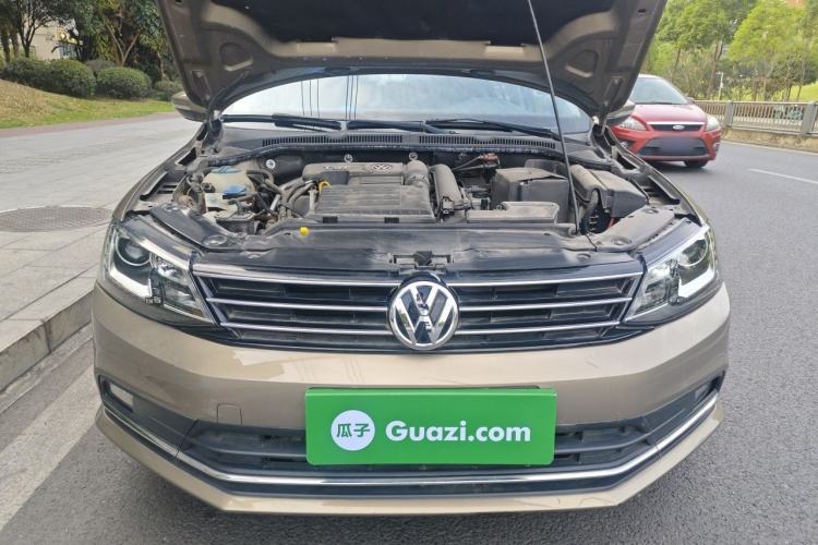 Used Volkswagen Sagitar 2015 230TSI Automatic Comfort Version Engine Bay
