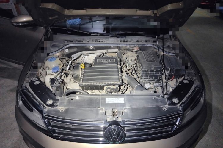 Used Volkswagen Sagitar 2015 1.6L Automatic Comfort Model Engine Bay