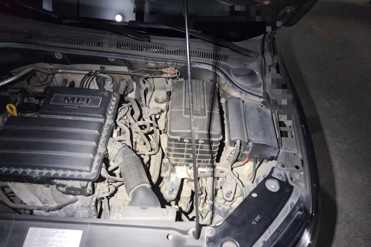 Used Volkswagen Sagitar 2015 1.6L Automatic Comfort Model Engine Bay Left