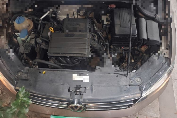 Used Volkswagen Sagitar 2015 1.6L Automatic Comfort Model Engine Bay