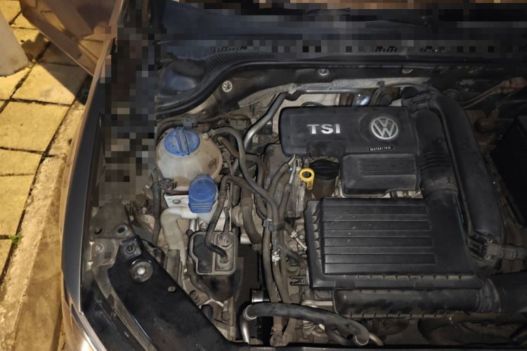 Used Volkswagen Sagitar 2015 230TSI Manual Comfort Version Engine Bay Right