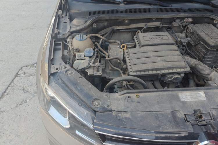 Used Volkswagen Sagitar 2015 1.6L Automatic Comfort Model Engine Bay Right