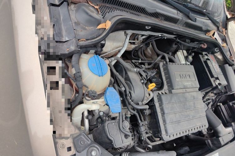 Used Volkswagen Sagitar 2015 1.6L Manual Comfort Model Engine Bay Right