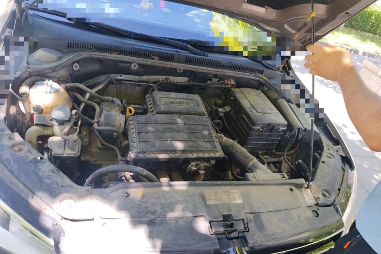 Used Volkswagen Sagitar 2015 1.6L Automatic Comfort Model Engine Bay