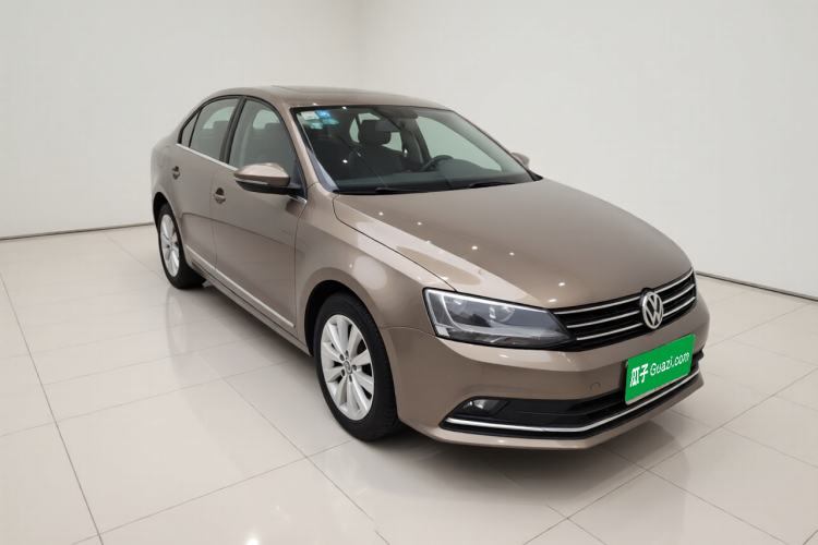 Used Volkswagen Sagitar 2015 1.6L Manual Comfort Model Exterior 2
