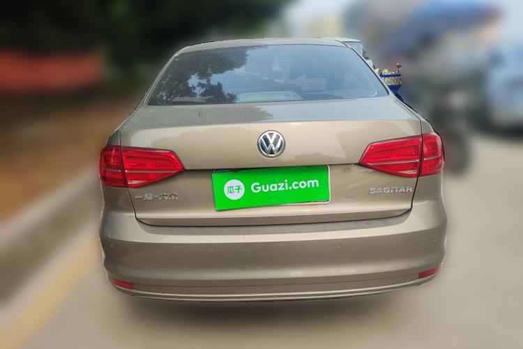 Used Volkswagen Sagitar 2015 1.6L Manual Comfort Model Exterior 4
