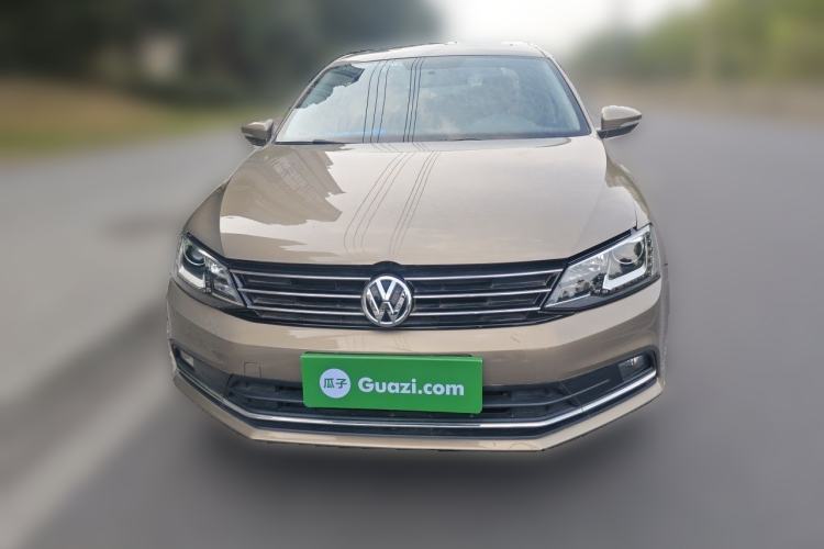 Used Volkswagen Sagitar 2015 230TSI Automatic Comfort Version Front
