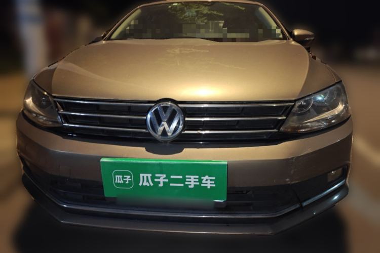 Used Volkswagen Sagitar 2015 230TSI Manual Comfort Version Front