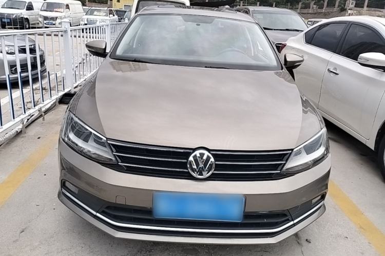 Used Volkswagen Sagitar 2015 1.6L Automatic Comfort Model Front