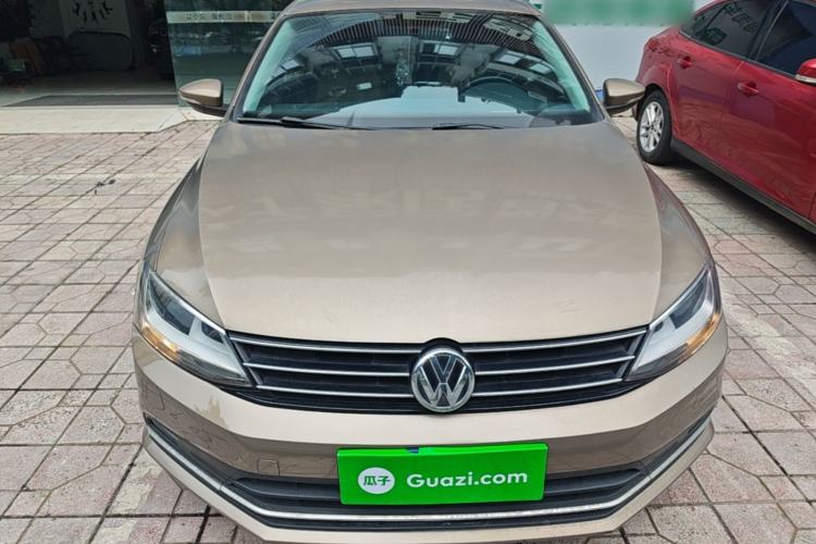 Used Volkswagen Sagitar 2015 1.6L Manual Comfort Model Front