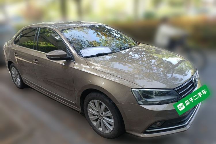 Used Volkswagen Sagitar 2015 1.6L Manual Comfort Model Front Right 45 Deg