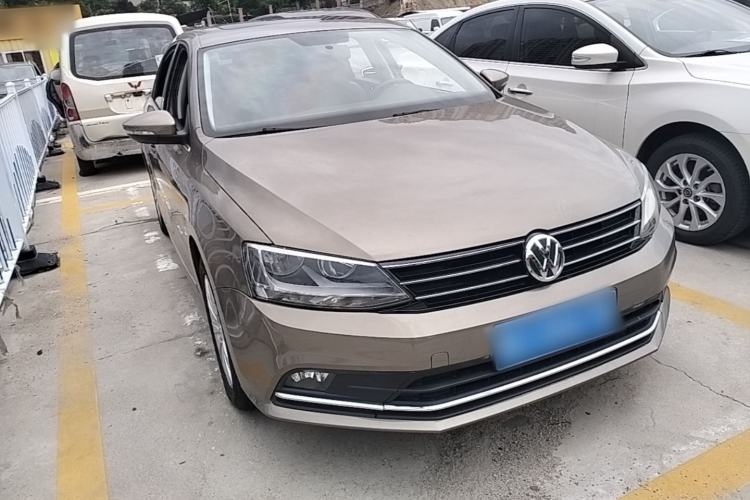 Used Volkswagen Sagitar 2015 1.6L Automatic Comfort Model Front Right 45 Deg