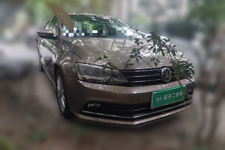 Used Volkswagen Sagitar 2015 1.6L Automatic Comfort Model Front Right 45 Deg