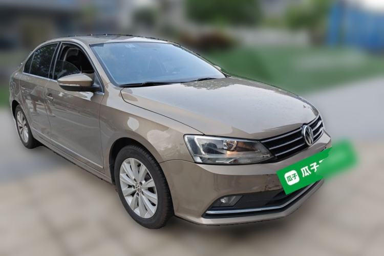 Used Volkswagen Sagitar 2015 1.6L Automatic Comfort Model Front Right 45 Deg