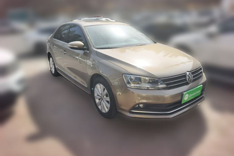 Used Volkswagen Sagitar 2015 1.6L Automatic Comfort Model Front Right 45 Deg