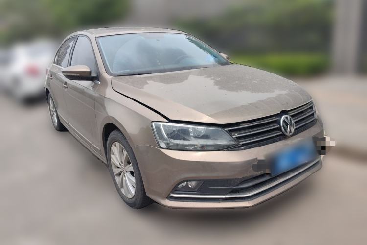 Used Volkswagen Sagitar 2015 1.6L Manual Comfort Model Front Right 45 Deg